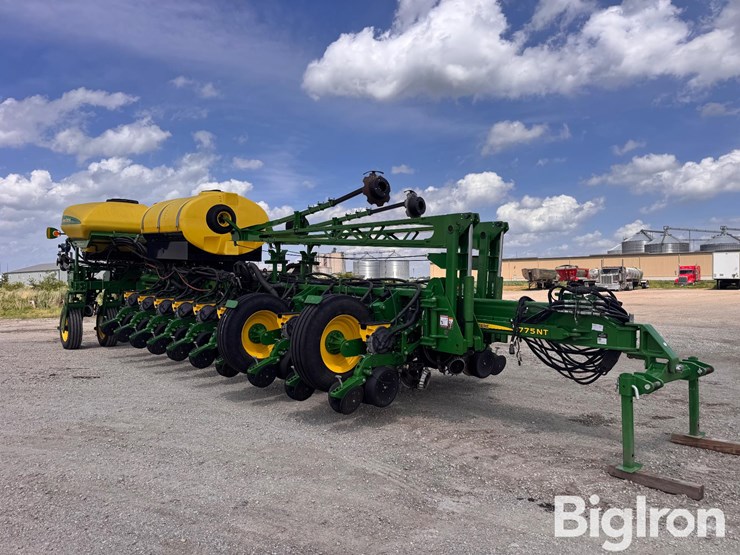 2020-john-deere-1775nt-image-3
