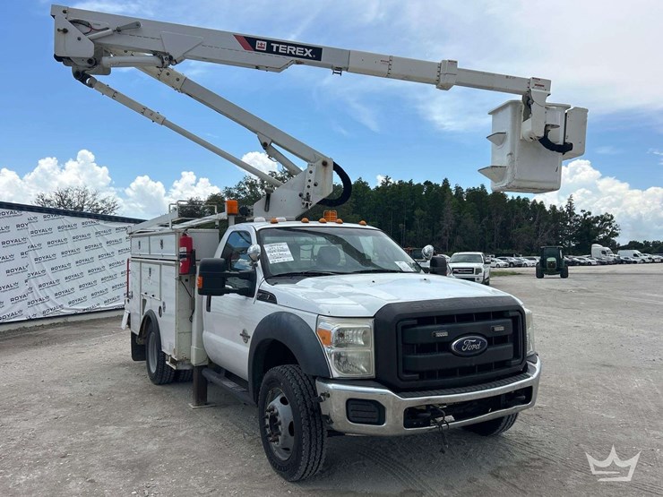 2014-ford-f550-image-1