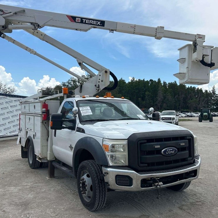 2014 FORD F550