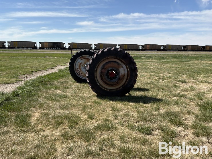 miller-sprayer-wheels-&-380/90r46-tires-image-4