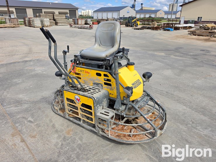 wacker-neuson-crt36-ride-on-trowel-image-1
