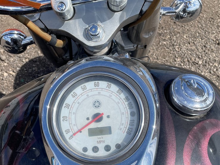 #2903-•-2004-yamaha-vstar-1100-motorcycle-(has-wi-title)-image-7