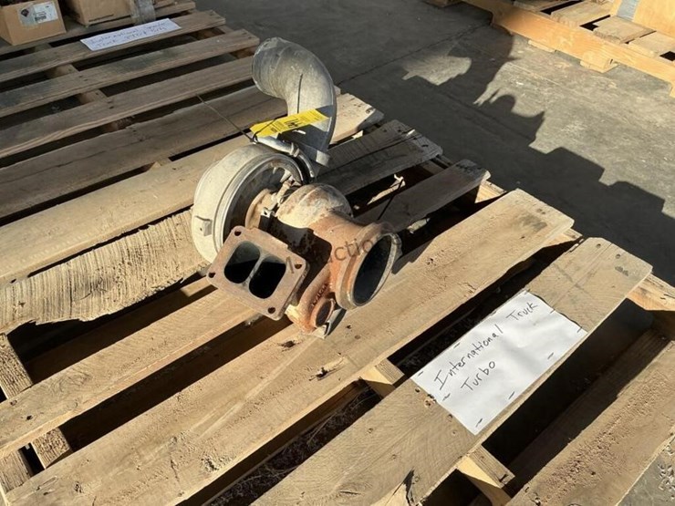 international-truck-turbo-image-1