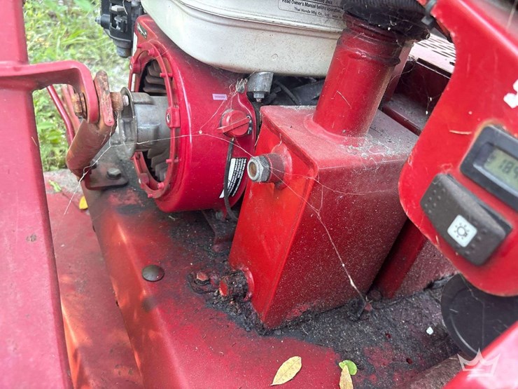 2014-toro-greenspro-1240-turf-roller-image-10