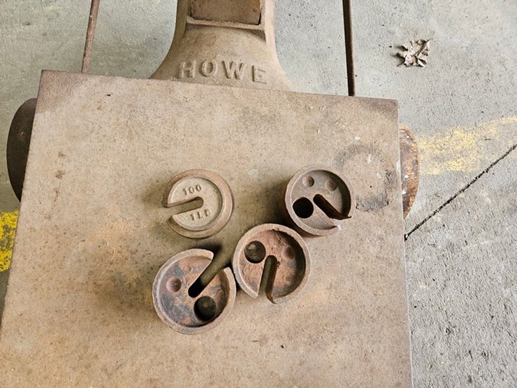 #105-•-howe-rolling-balance-scale-image-7
