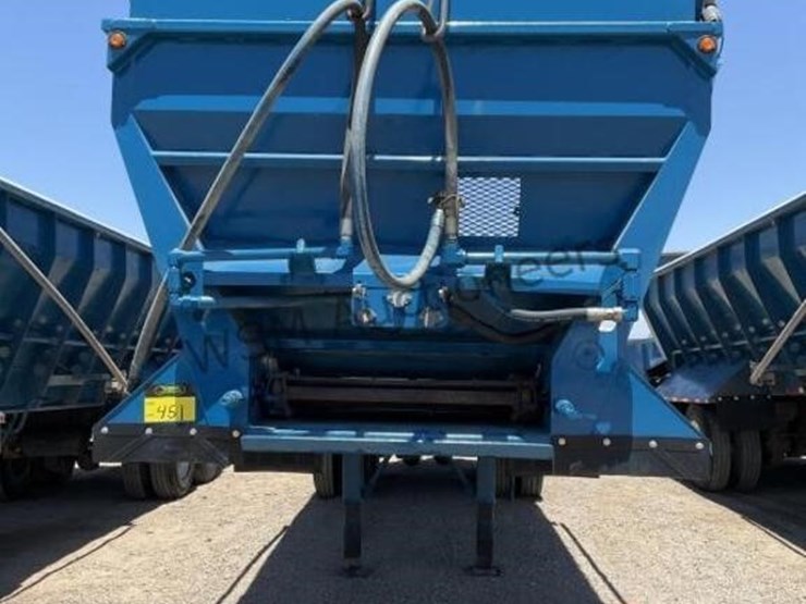 2012-versa-v-bottom-spreader-trailer-image-2