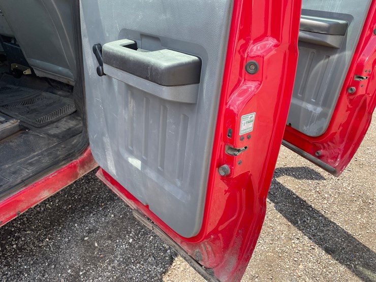 2013-ford-f250-xl-image-25