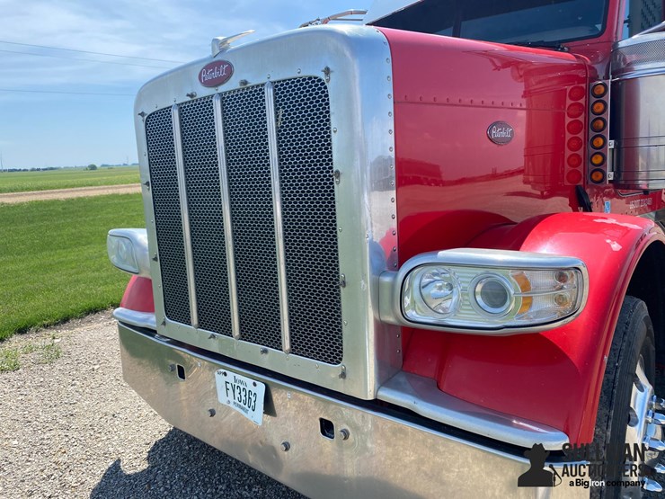 2014-peterbilt-388-image-9