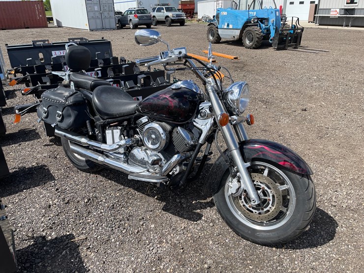 #2903-•-2004-yamaha-vstar-1100-motorcycle-(has-wi-title)-image-4