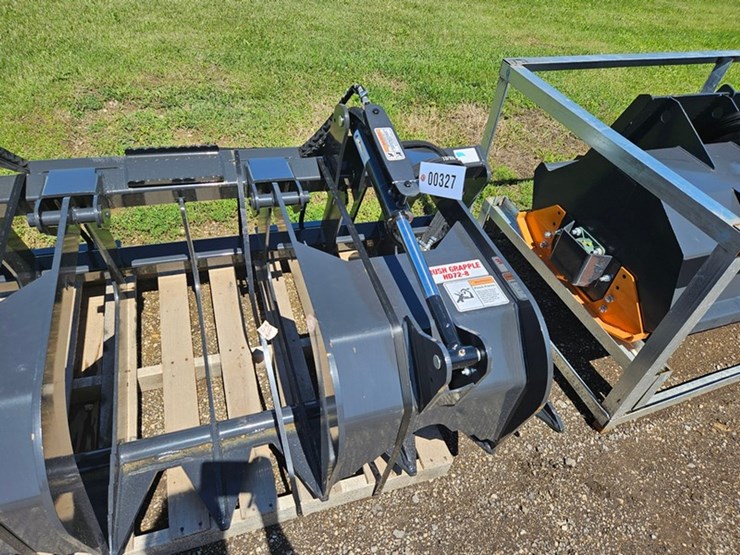 #327-•-2026-stout-72-8-skid-steer-72"-grapple-bucket-image-10