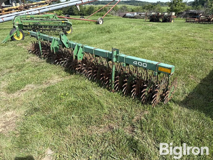 john-deere-400-image-9