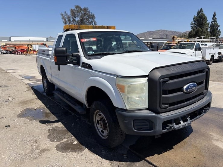 2011-ford-f250-image-2