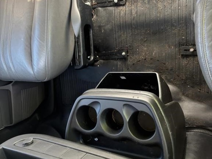 2008-chevrolet-express-3500-image-21