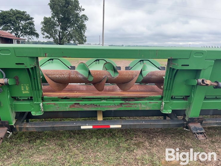 2013-john-deere-608c-image-10