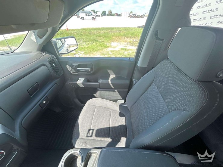 2022-chevrolet-silverado-1500-image-21