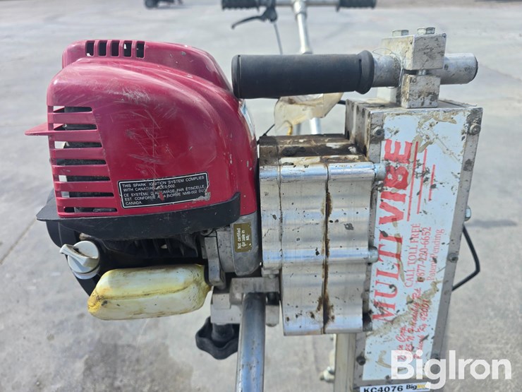 multi-vibe-wildcat-roller-screed-image-12