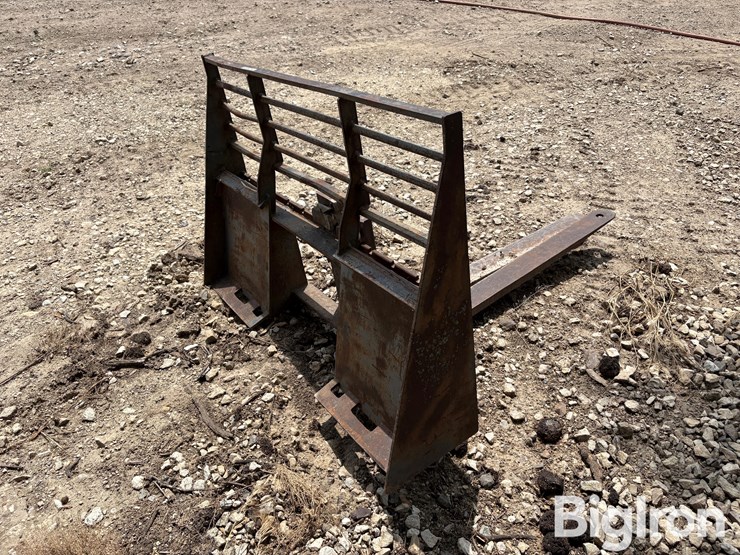 skid-steer-fork-attachment-image-3
