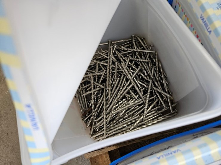 #107-•-pallet-of-assorted-fasteners-image-9
