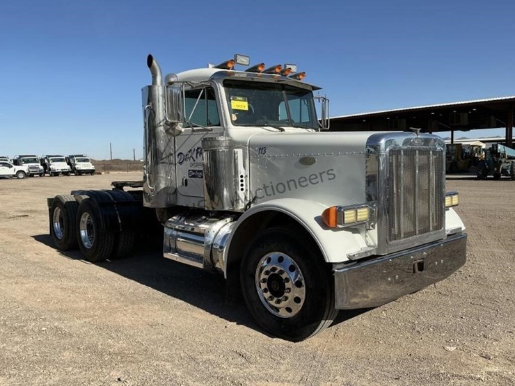 1998-peterbilt-379-image-3