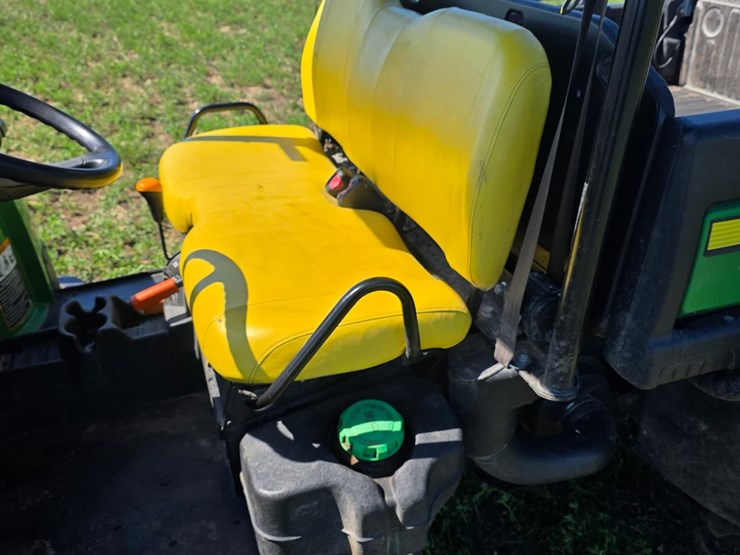 john-deere-gator-image-29