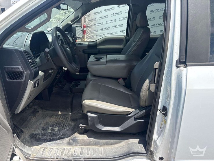 2016-ford-f150-image-15