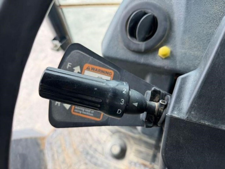 2018-deere-310sl-image-13
