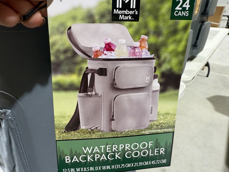 #49797-•-unused-member-mark-backpack-cooler-image-8
