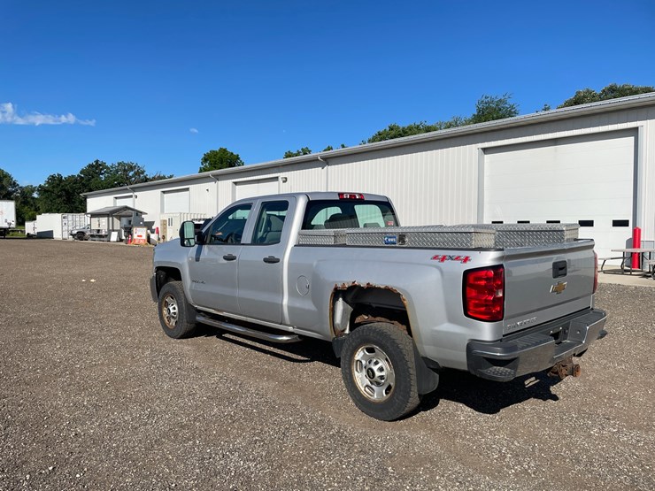2015-chevrolet-2500-image-9