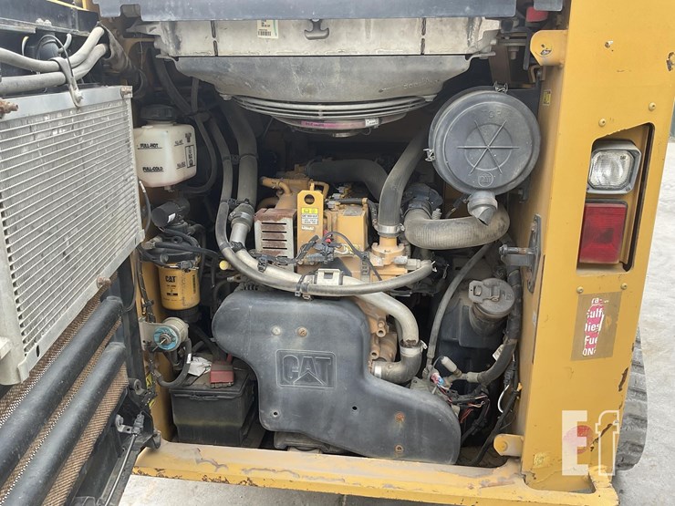2021-caterpillar-289d3-image-14