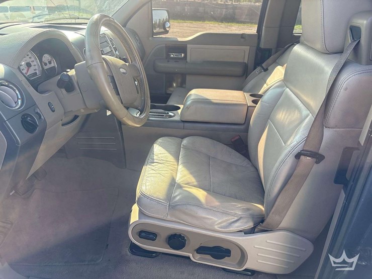 2004-ford-f150-xl-image-13