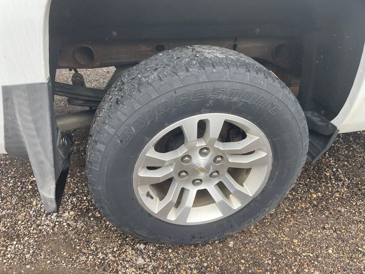 2018-chevrolet-silverado-1500-image-16