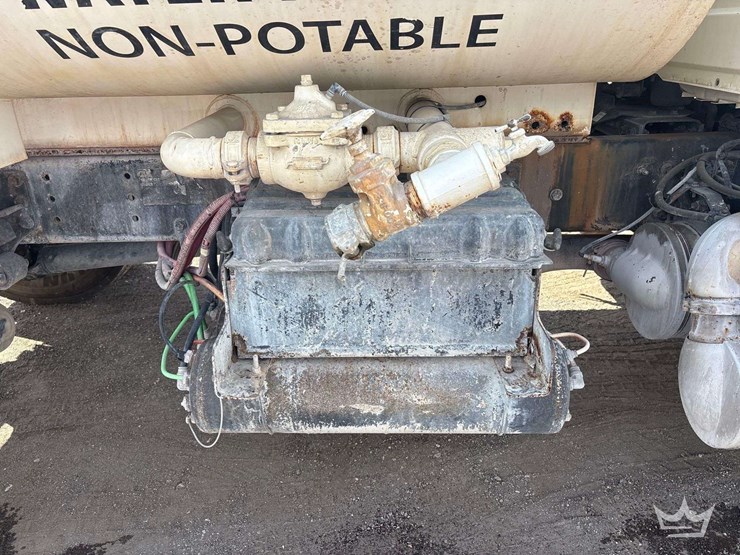 2018-international-durastar-4300-image-32