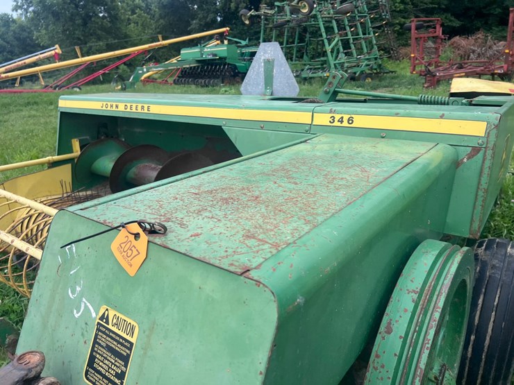 john-deere-334-image-6