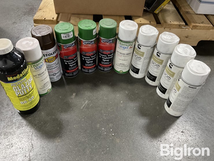 assorted-paints-&-tools-image-8