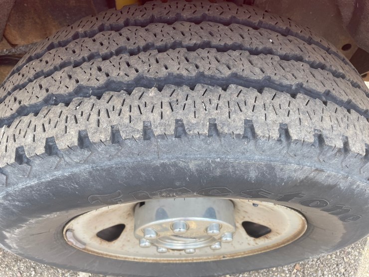 2008-ford-f250-xl-image-12