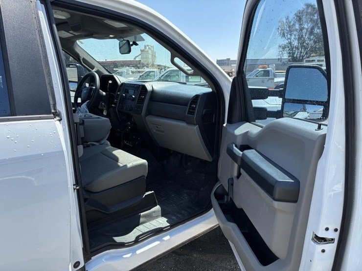 2017-ford-f350-image-12