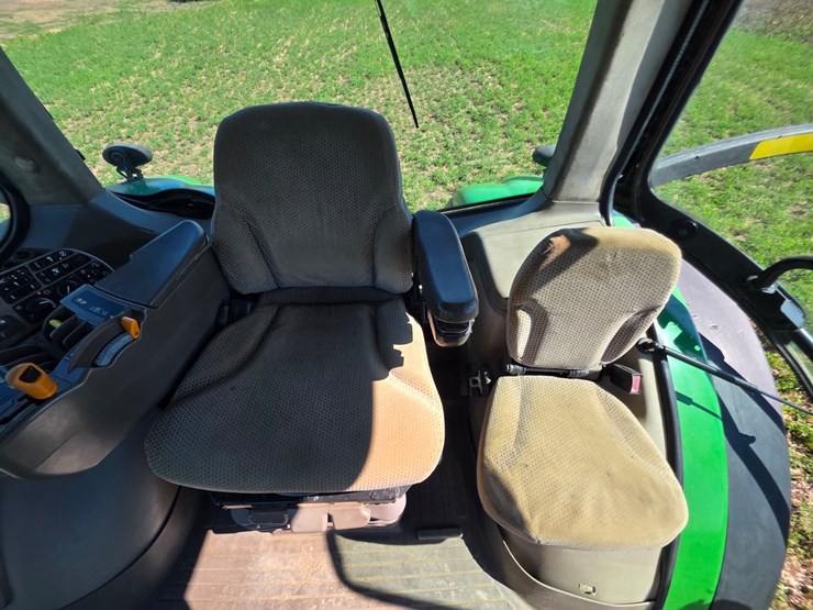 john-deere-7230r-image-32