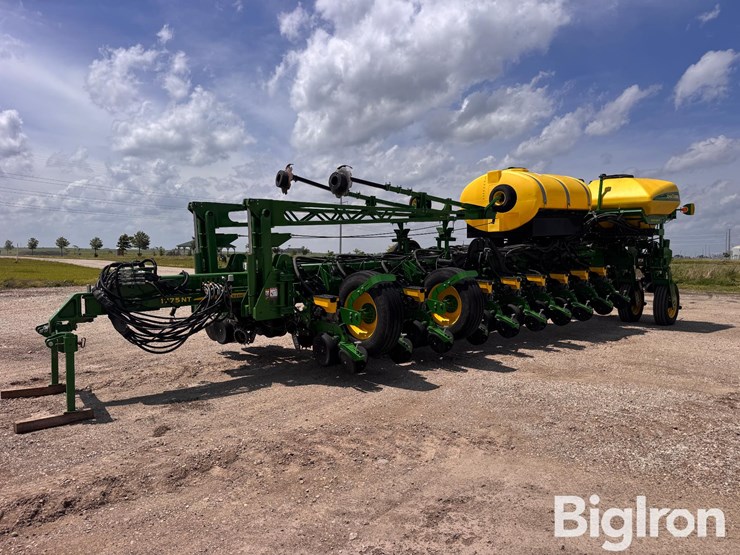 2020-john-deere-1775nt-image-1