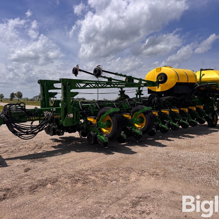 2020 JOHN DEERE 1775NT