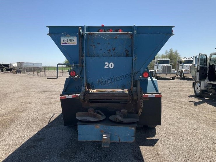 2007-international-durastar-4300-image-5