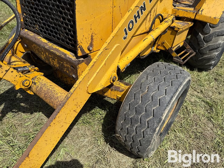 1986-deere-210c-image-13