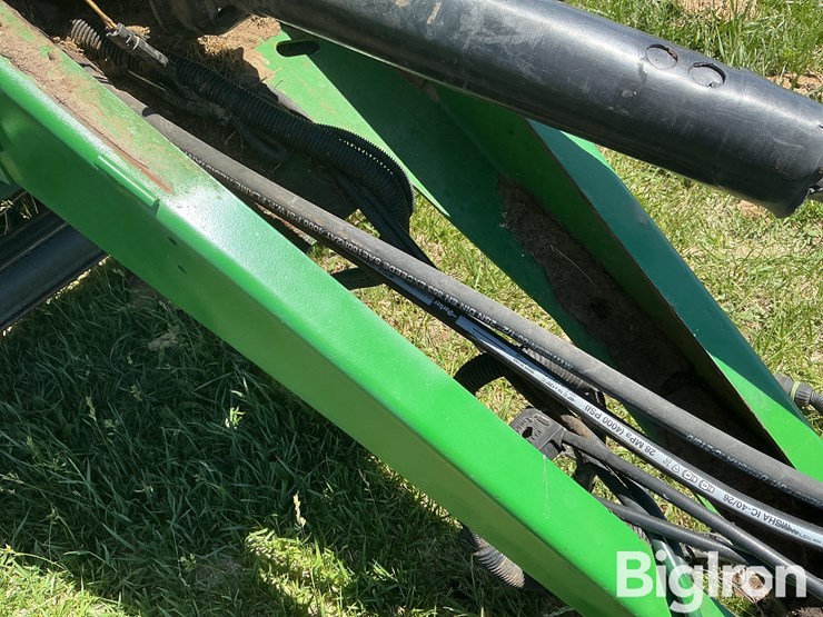 2007-john-deere-568-image-18
