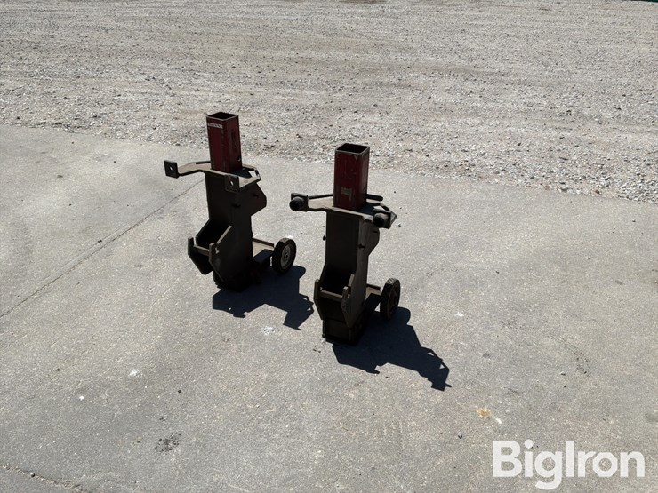 high-clearance-sprayer-jack-stands-image-1