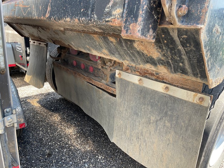 #2872-•-2006-freightliner-quad-axle-dump-truck-(title-in-delay)-image-6