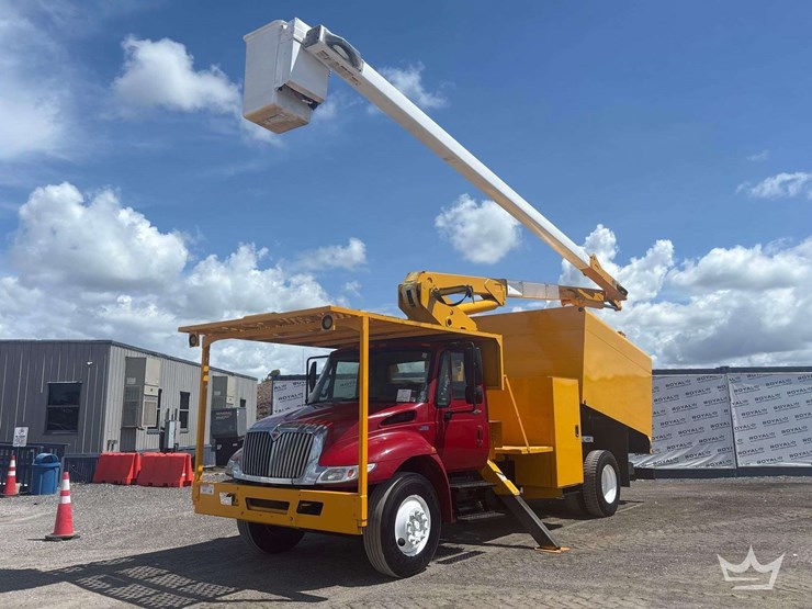 2013-international-durastar-4300-image-1