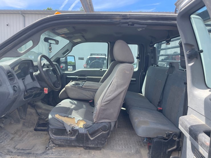 2012-ford-f350-xl-image-28