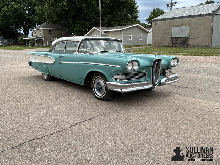1958-edsel-pacer-4-door-sedan-image-3