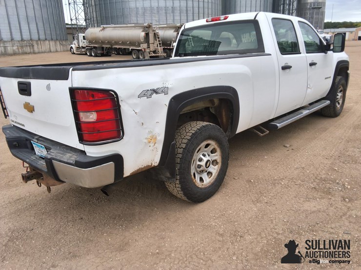 2012-chevrolet-silverado-3500-image-6