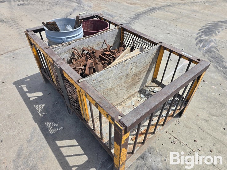 steel-crate-w/form-hardware-image-5