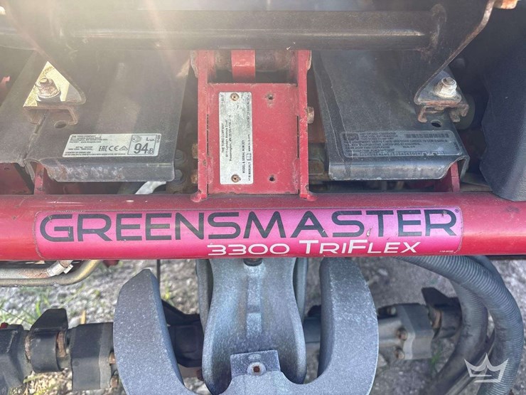 2015-toro-greensmaster-3300-triflex-commercial-greens-mower-image-16